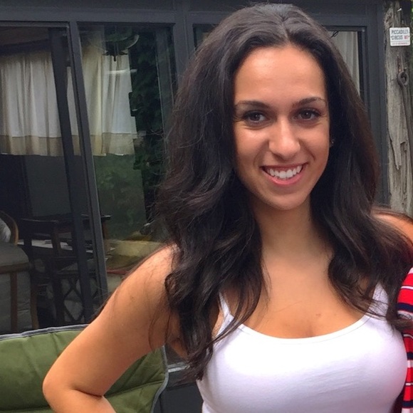 Meet your Posher, Daniella - Picture 1 of 1